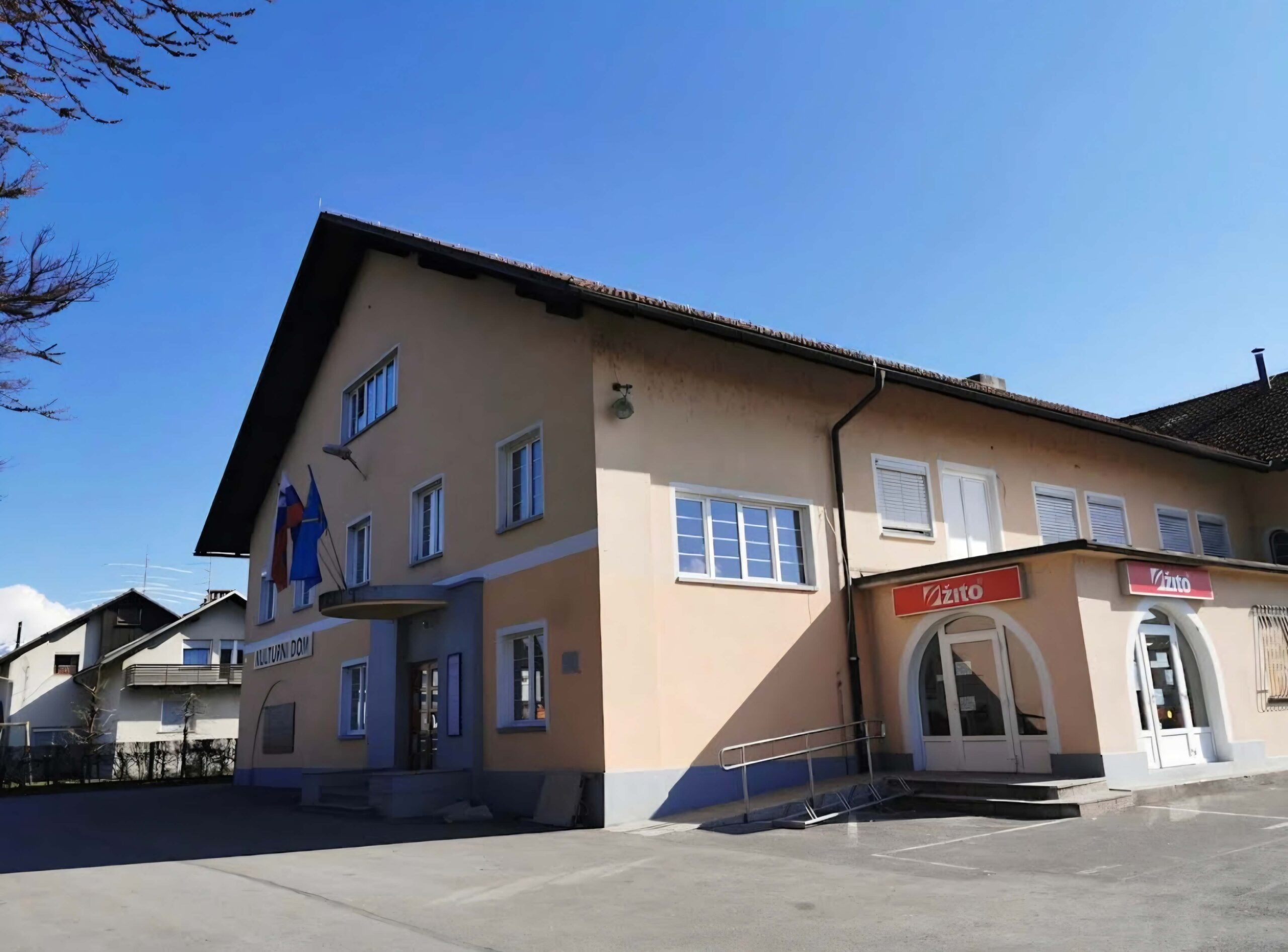 kulturni-dom-radomlje